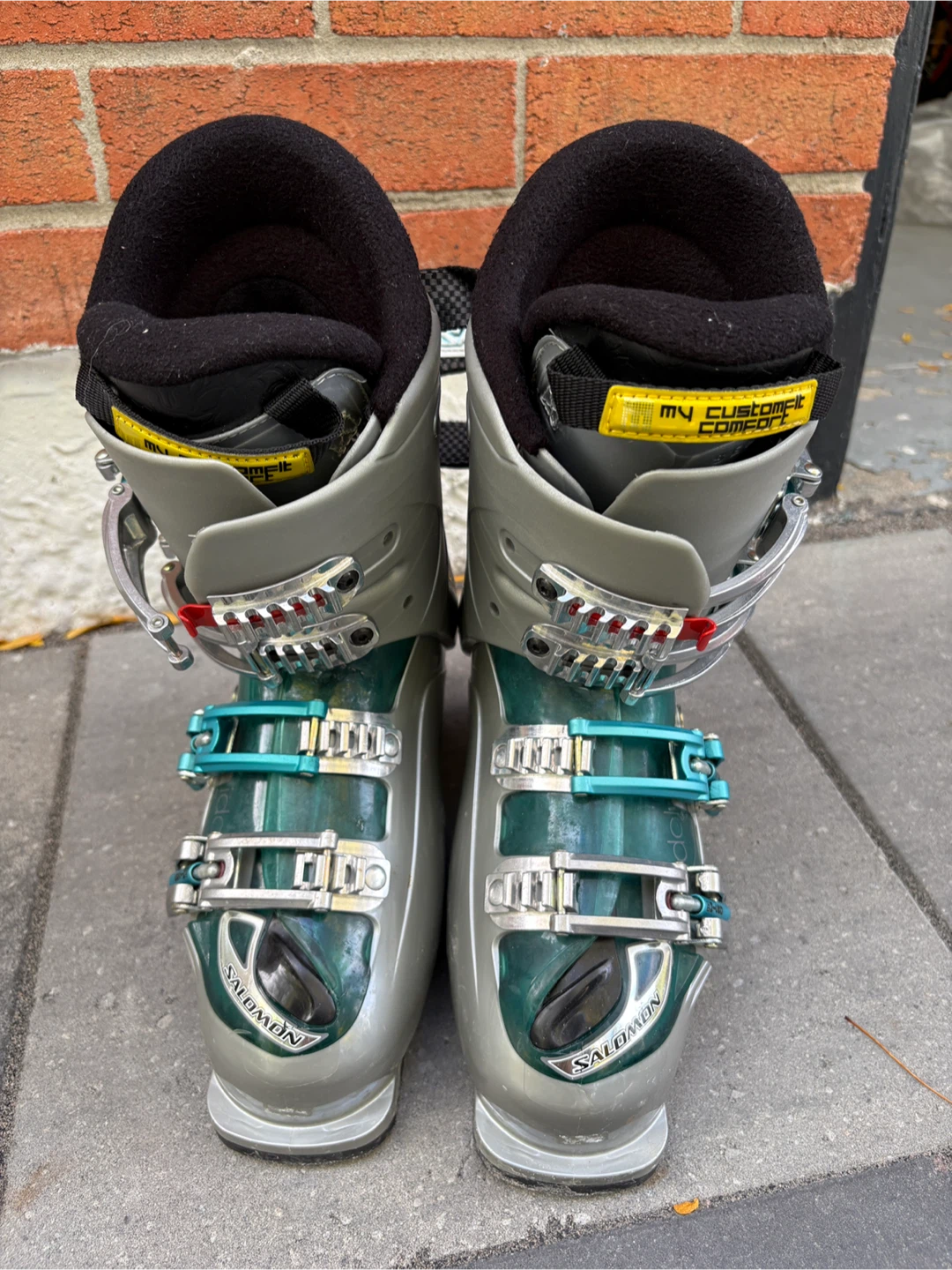 Salomon Idol 75 Ski Boots - Size 23.5