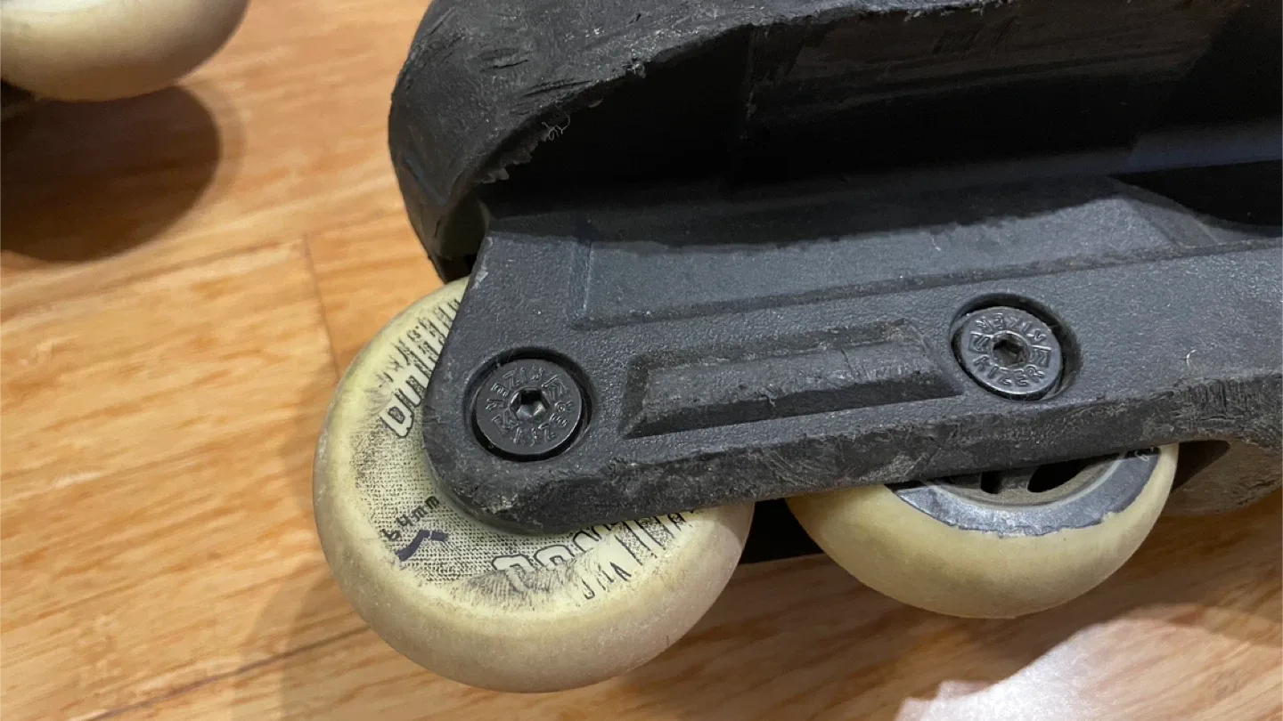 USD Aeon aggressive skates (10-10.5 shells and liner) image indicator(5)