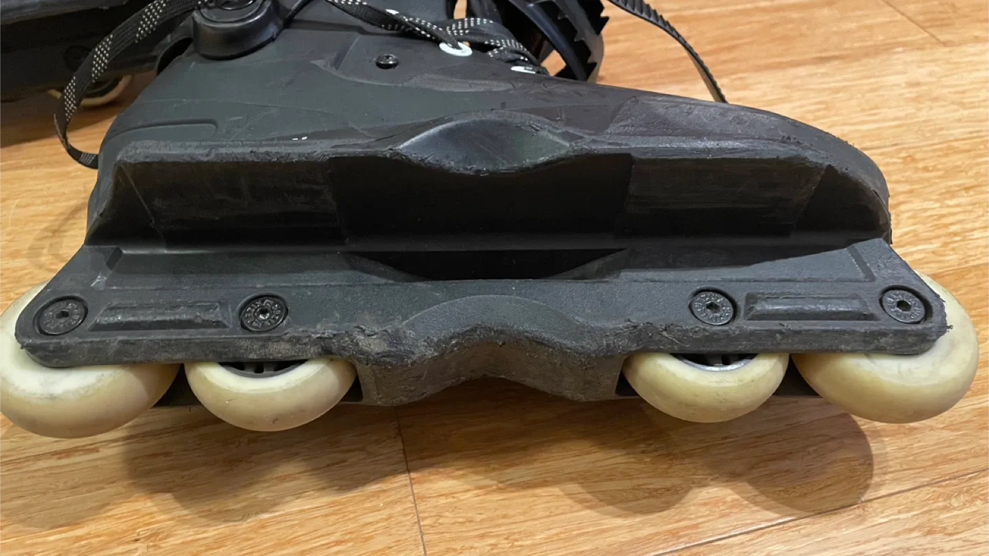 USD Aeon aggressive skates (10-10.5 shells and liner) image indicator(2)
