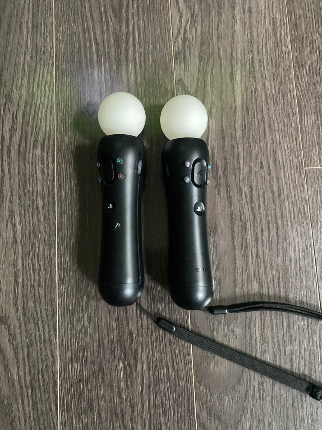 PlayStation VR Bundle - Headset, Games, & Accessories image indicator(7)