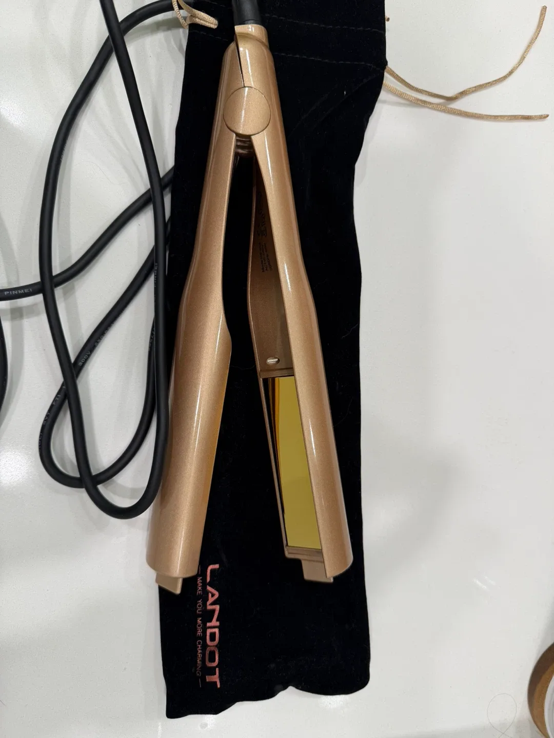 Landot Hair Straightener - Like New! image indicator(3)