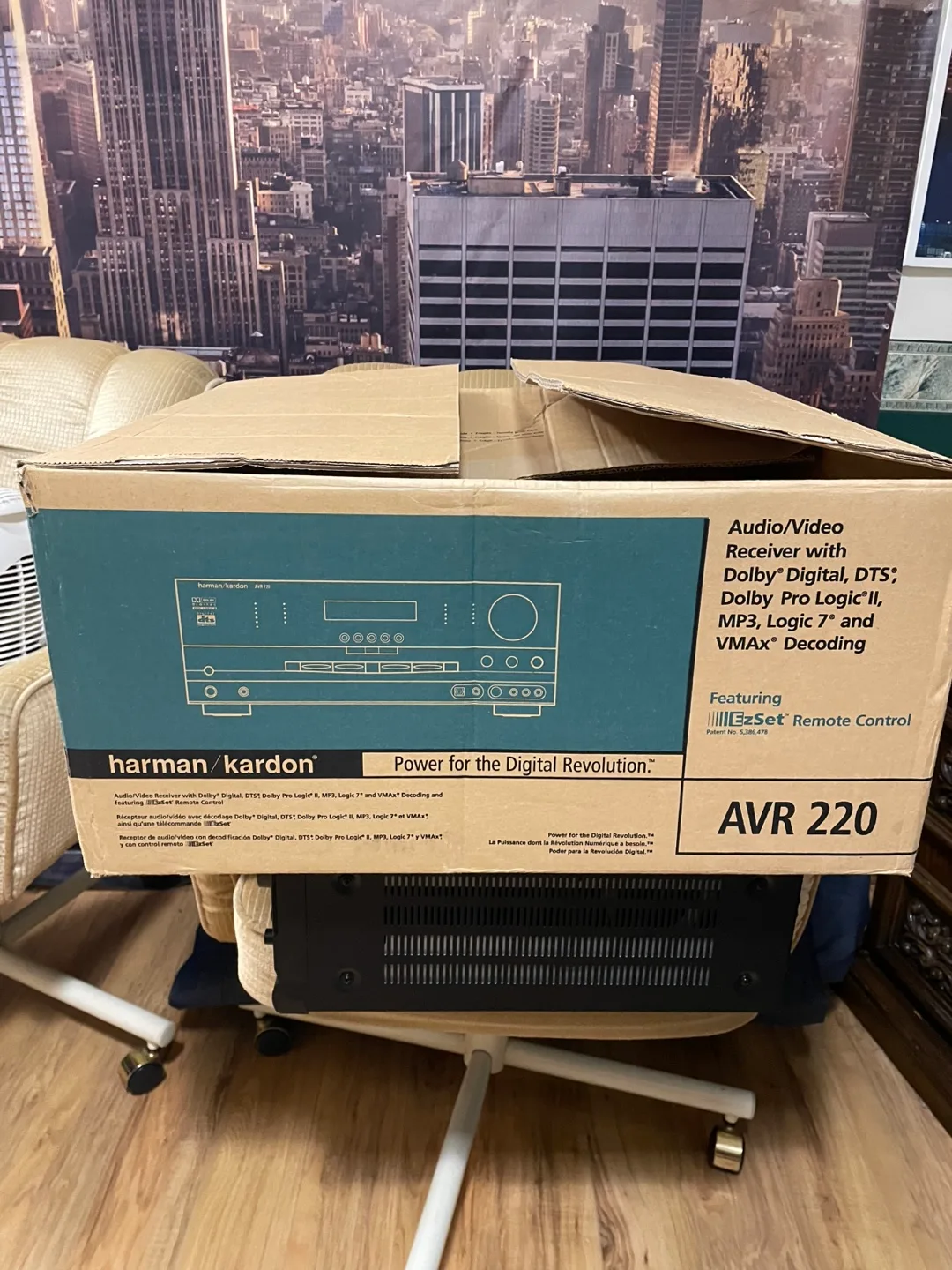 Harman Kardon AVR 220 Audio/Video Receiver image indicator(3)