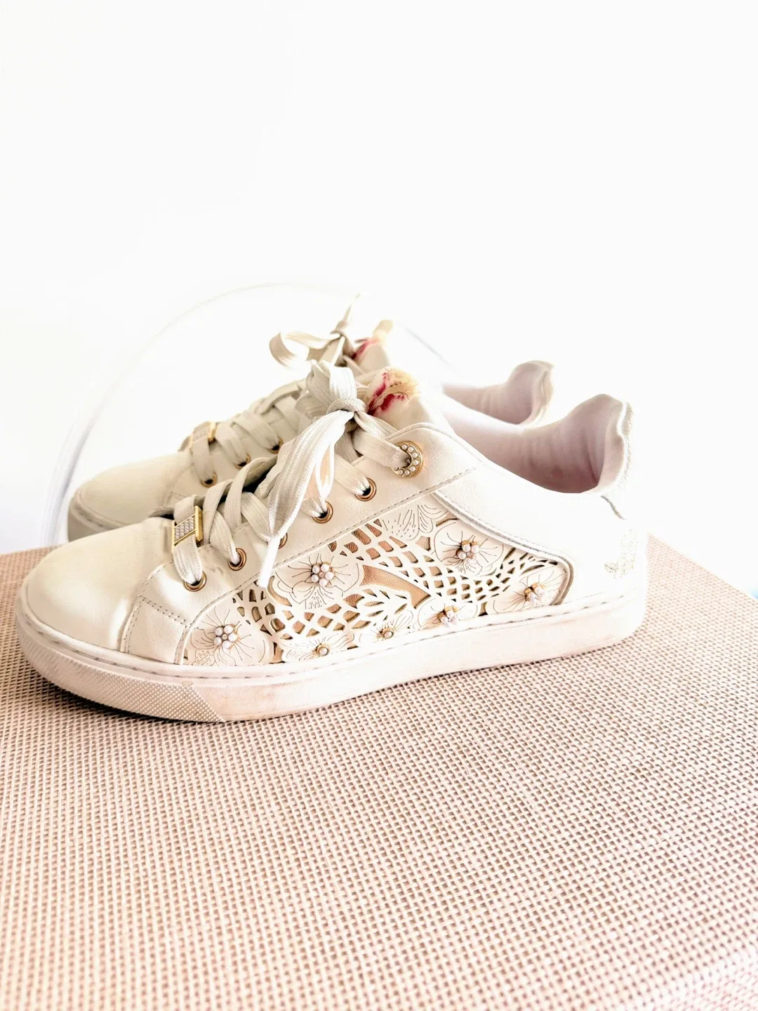 Aldo White Sneakers Size 7.5 thumbnail