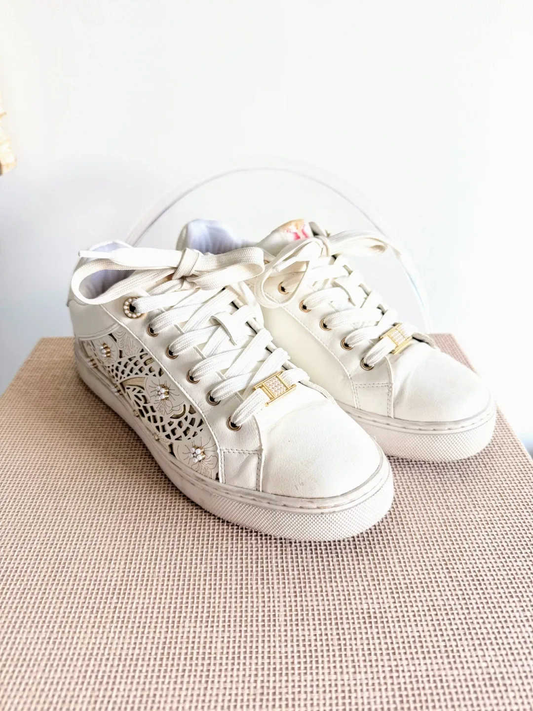 Aldo White Sneakers Size 7.5 image indicator(4)