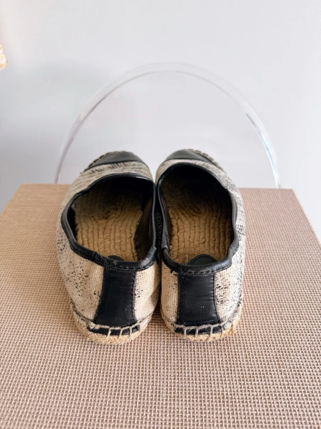 H&M Espadrille Flats Size 7.5 image indicator(5)