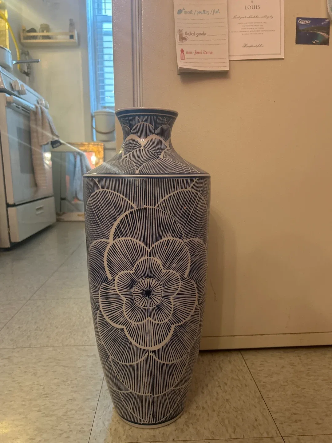 Blue & White Decorative Vase image indicator(3)