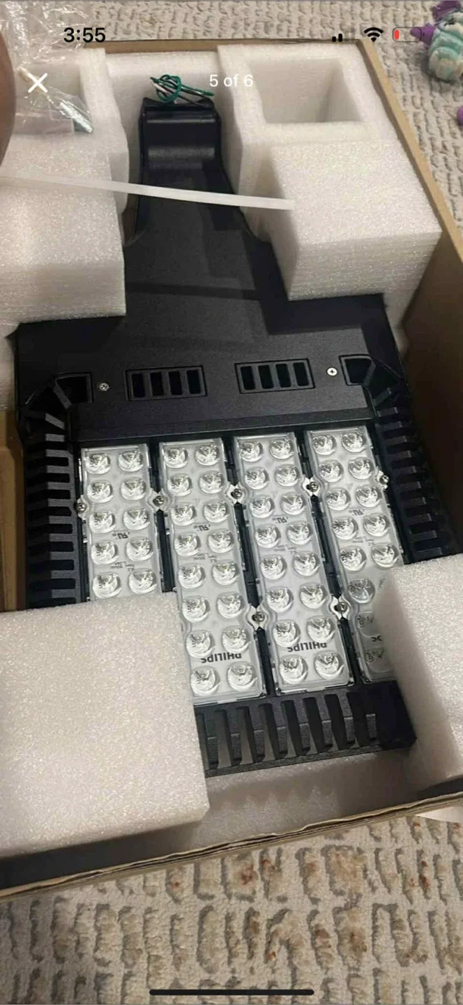 Philips Ecoform 120V Led Area Light - HEAD ONLY image indicator(2)