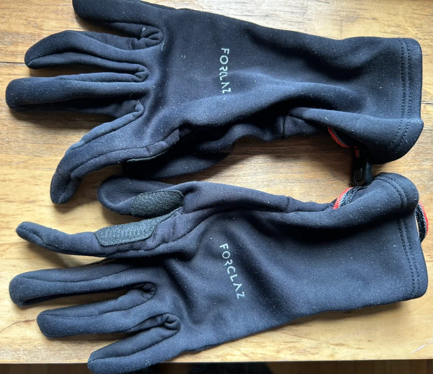 $4 Forclaz Adult women Touchscreen Stretch Gloves image indicator(5)