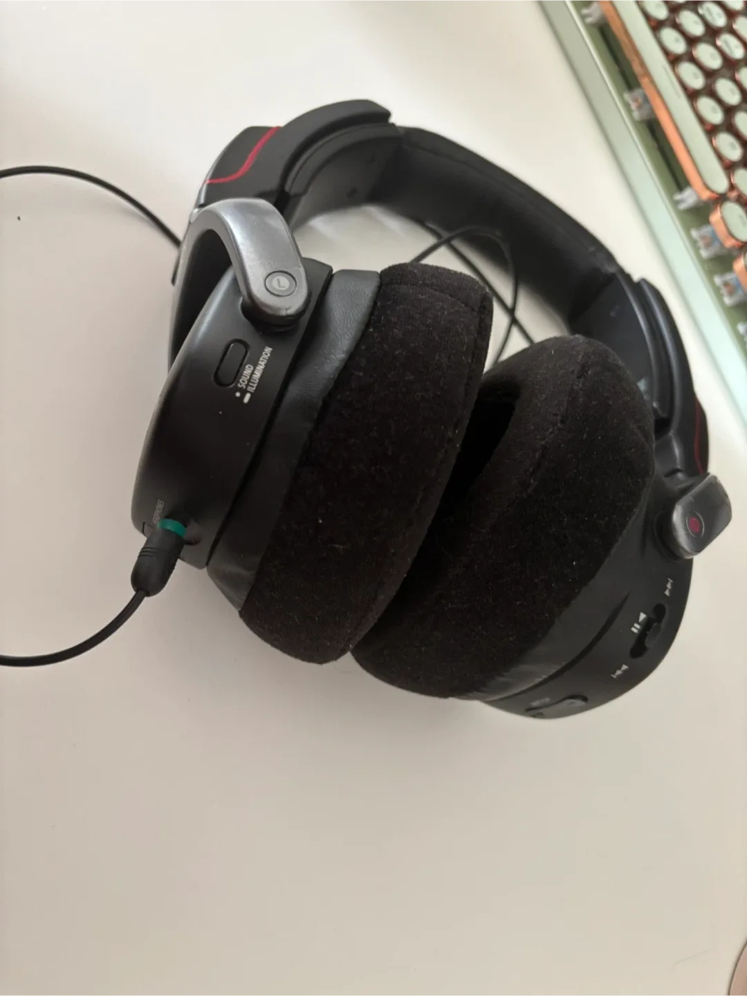 Sony Wired Headphones - Black NWZ-WH303 image indicator(3)