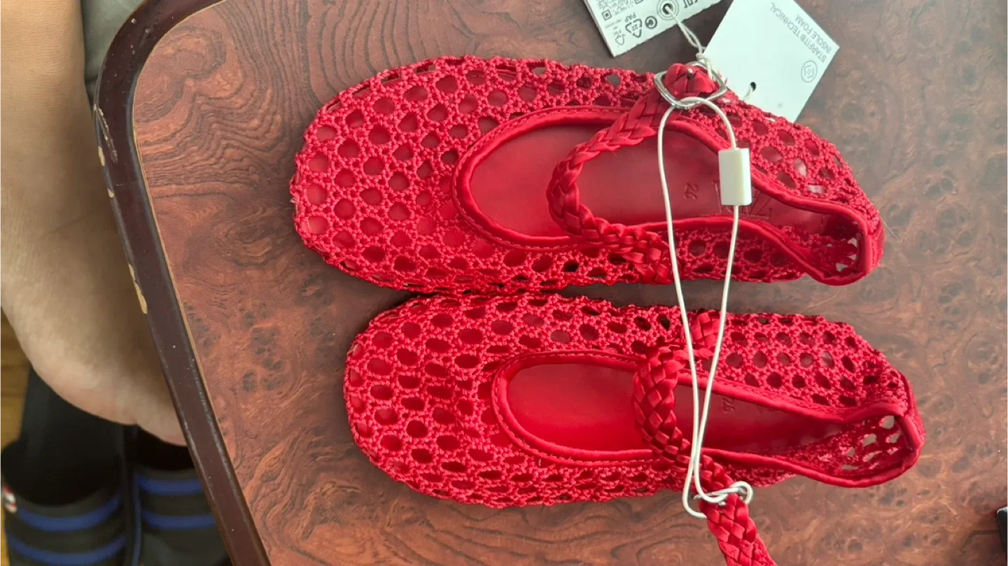 Zara Red Mesh Ballet Flats - Size 9.5 (US) image indicator(4)