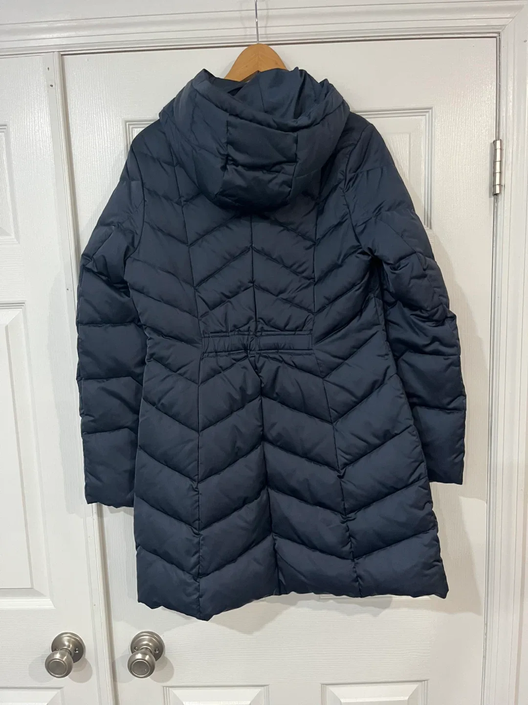 Tahari Navy Blue Puffer Coat M/M image indicator(2)