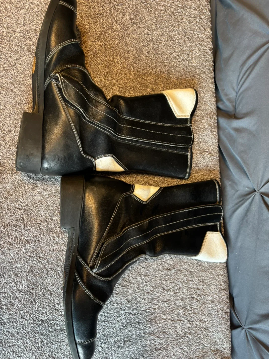 Gaerne Black & White Leather Boots - Size 6 image indicator(2)