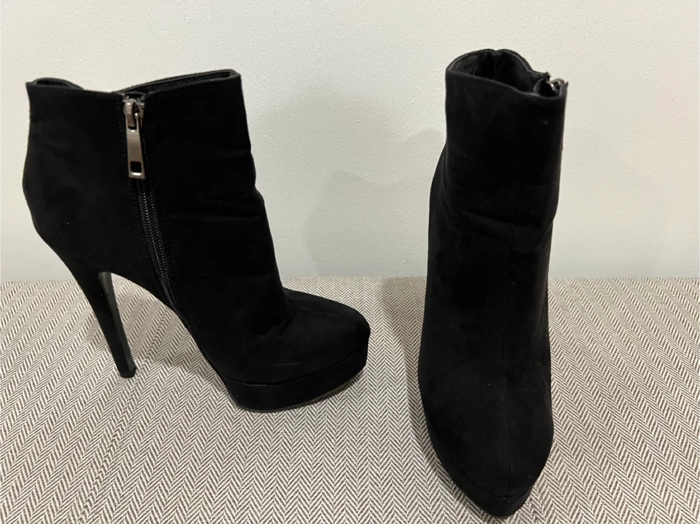 Shoe Cult by Nasty Gal Black Heels Size 7