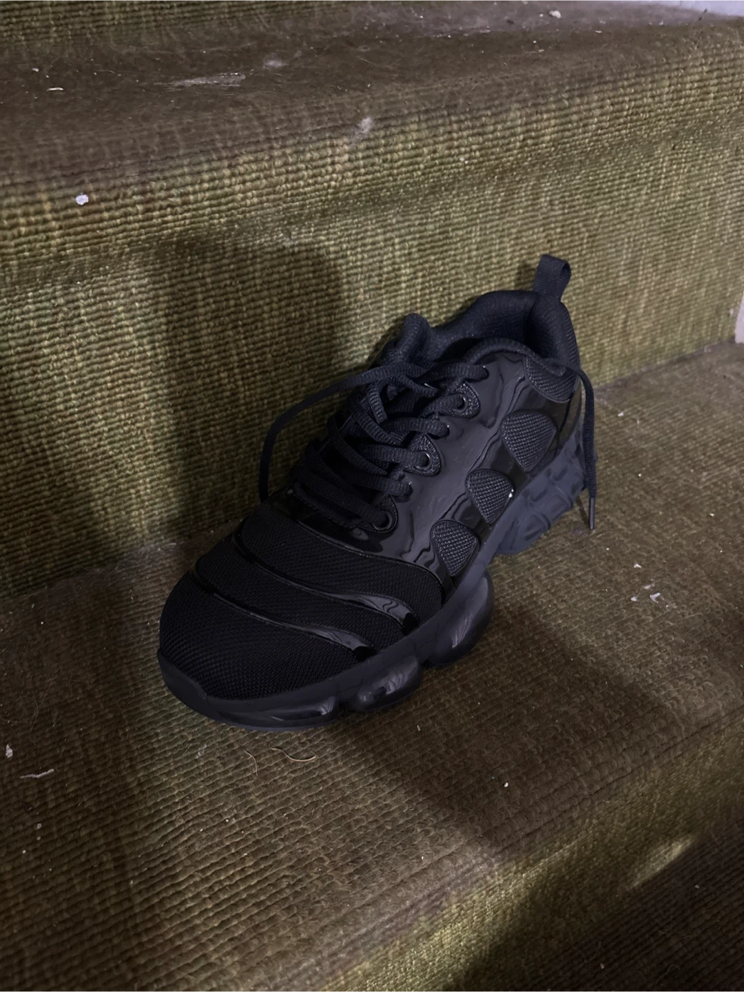 Black Sneaker