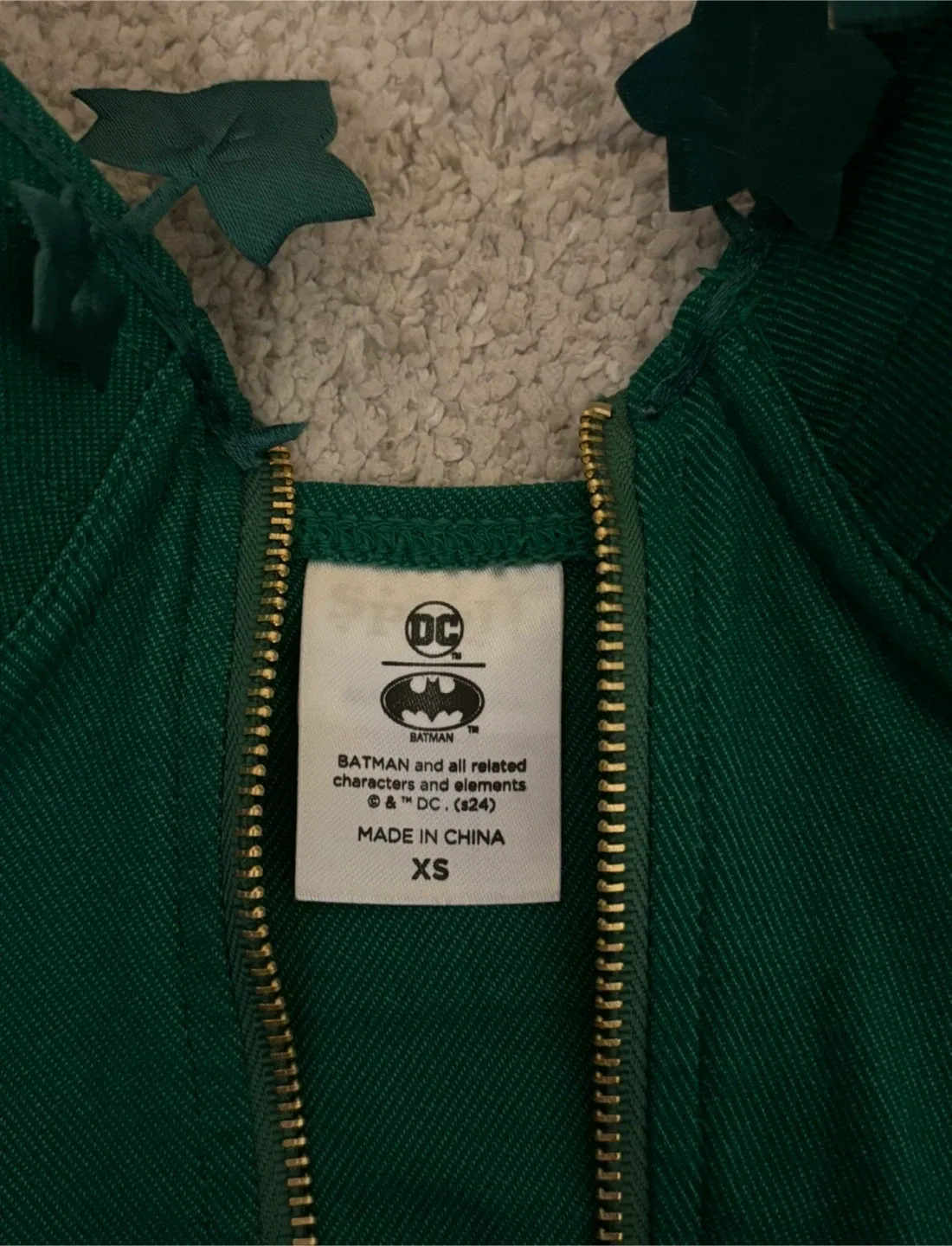 Women’s Halloween costume image indicator(3)