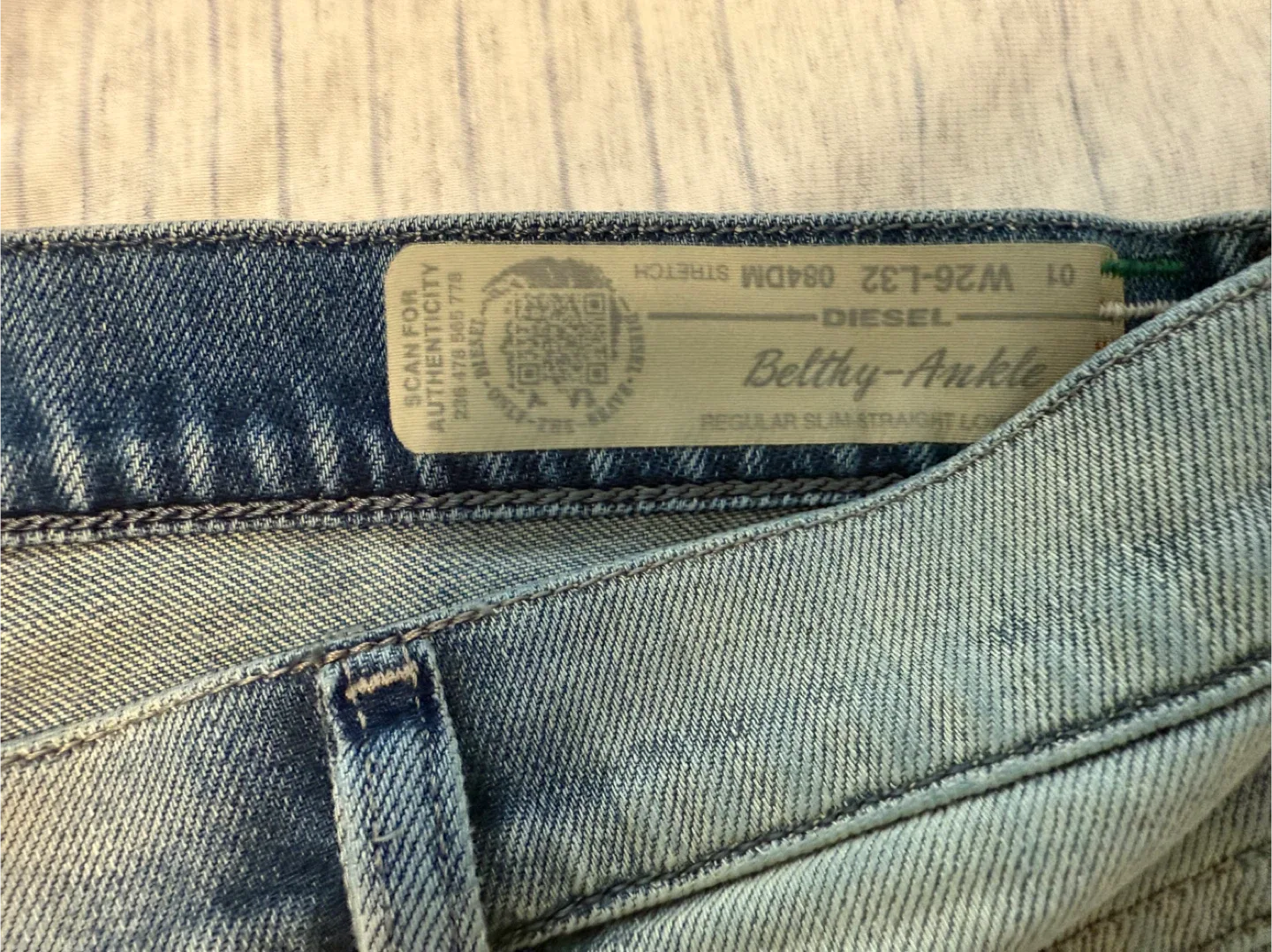 Diesel Belthy-Ankle Jeans W26 L32 image indicator(2)