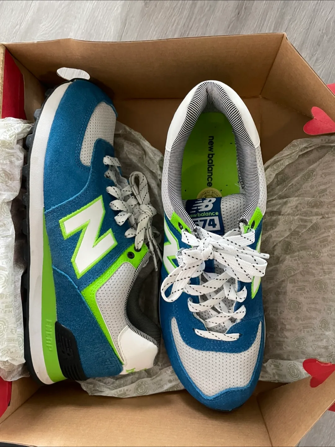 New Balance 574 Shoes (US 8.5, EU 42) image indicator(2)