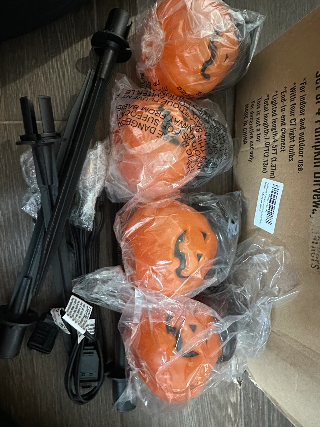 New Set of 4 Pumpkin Driveway Markers