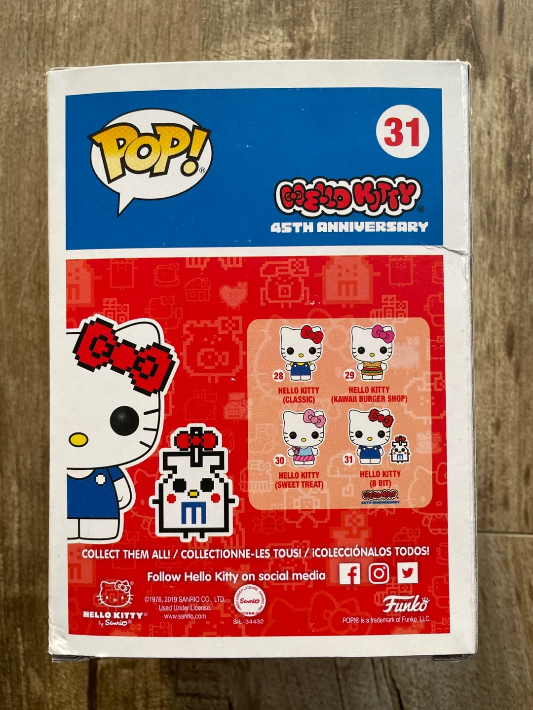 BRAND NEW 🥕 Funko Pop Hello Kitty 45th Anniversary (8 bit) image indicator(3)