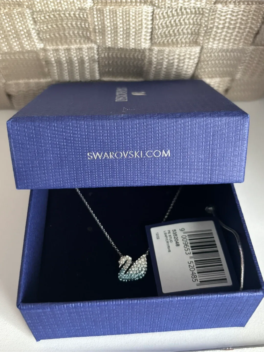 ✨ Brand New Swarovski Swan Necklace ✨