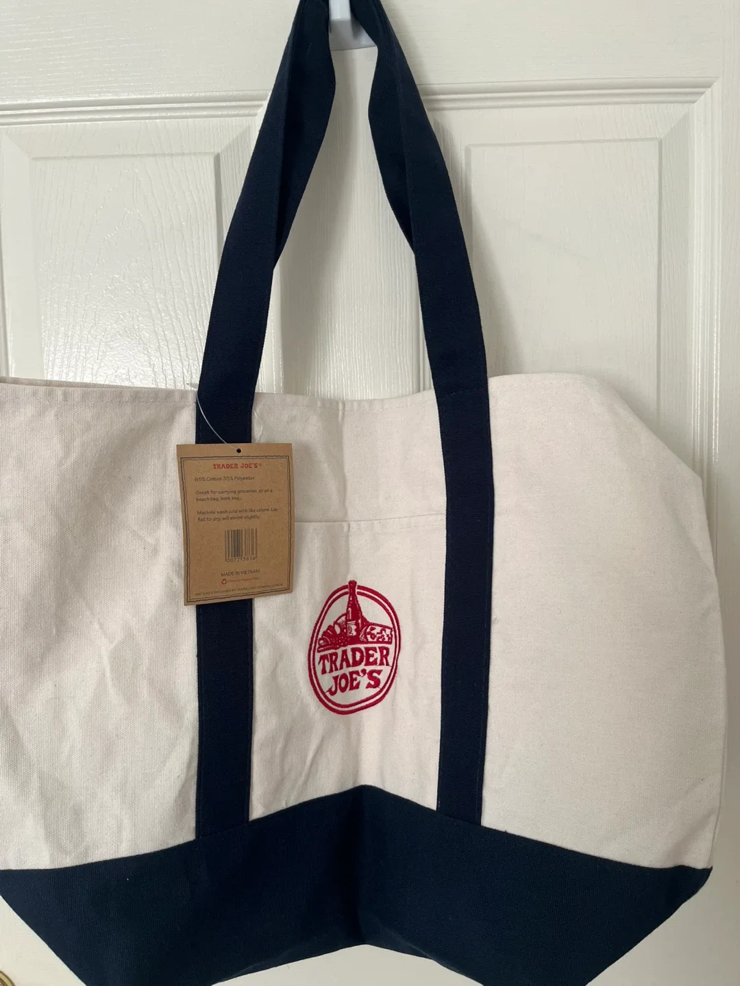 Trader Joe's Reusable Tote Bag - New with Tag image indicator(4)