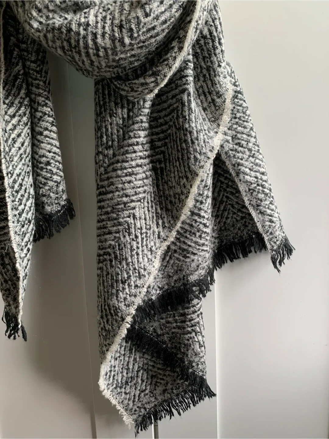 🆕Cozy Herringbone Winter Scarf Shawl image indicator(3)