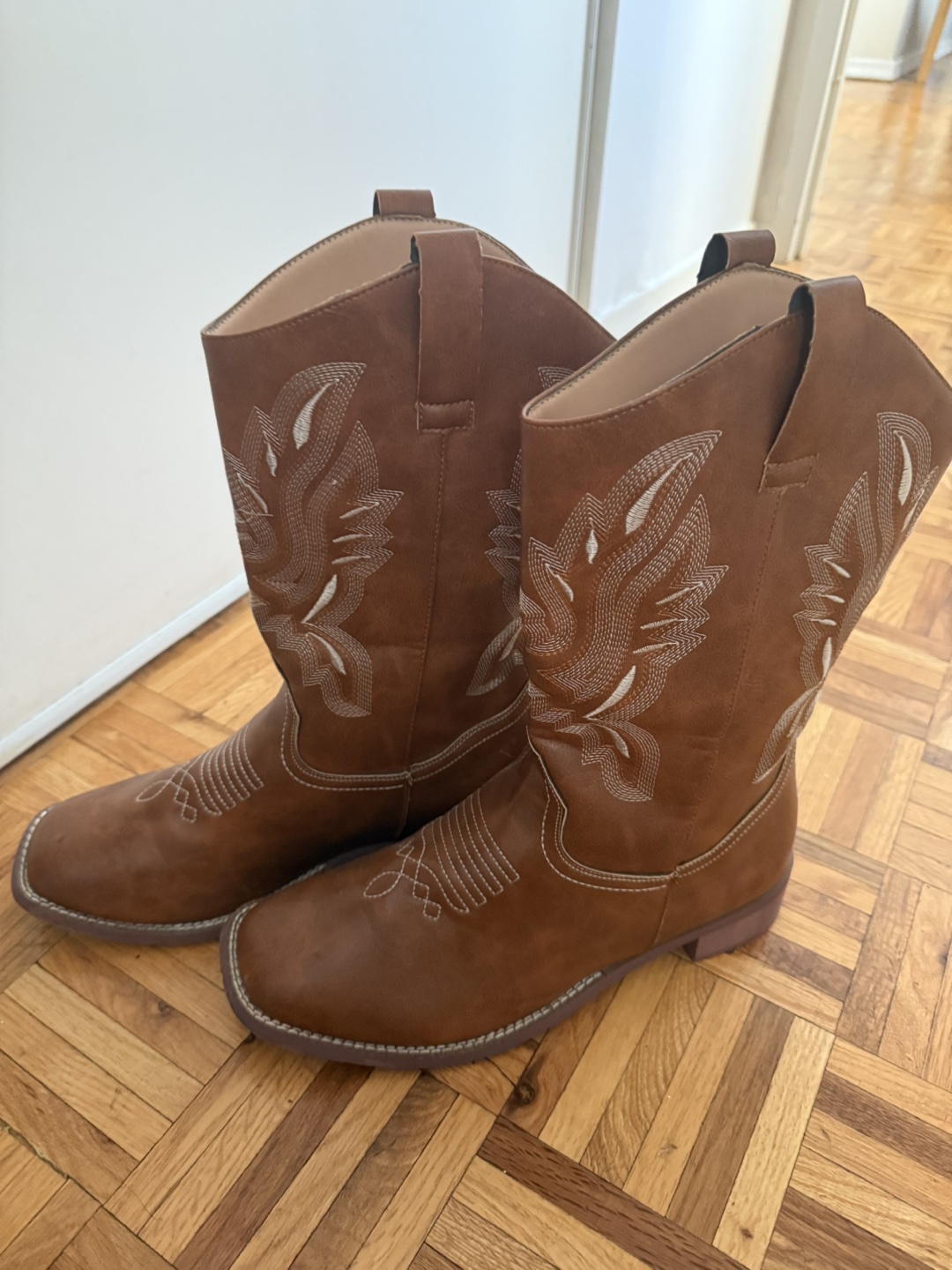 Women’s cowboy boots