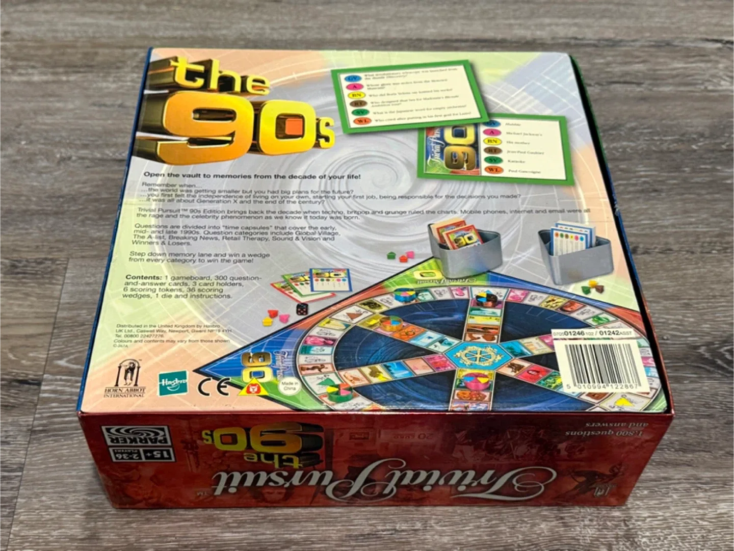 Trivial Pursuit The 90s Edition Board Game image indicator(2)
