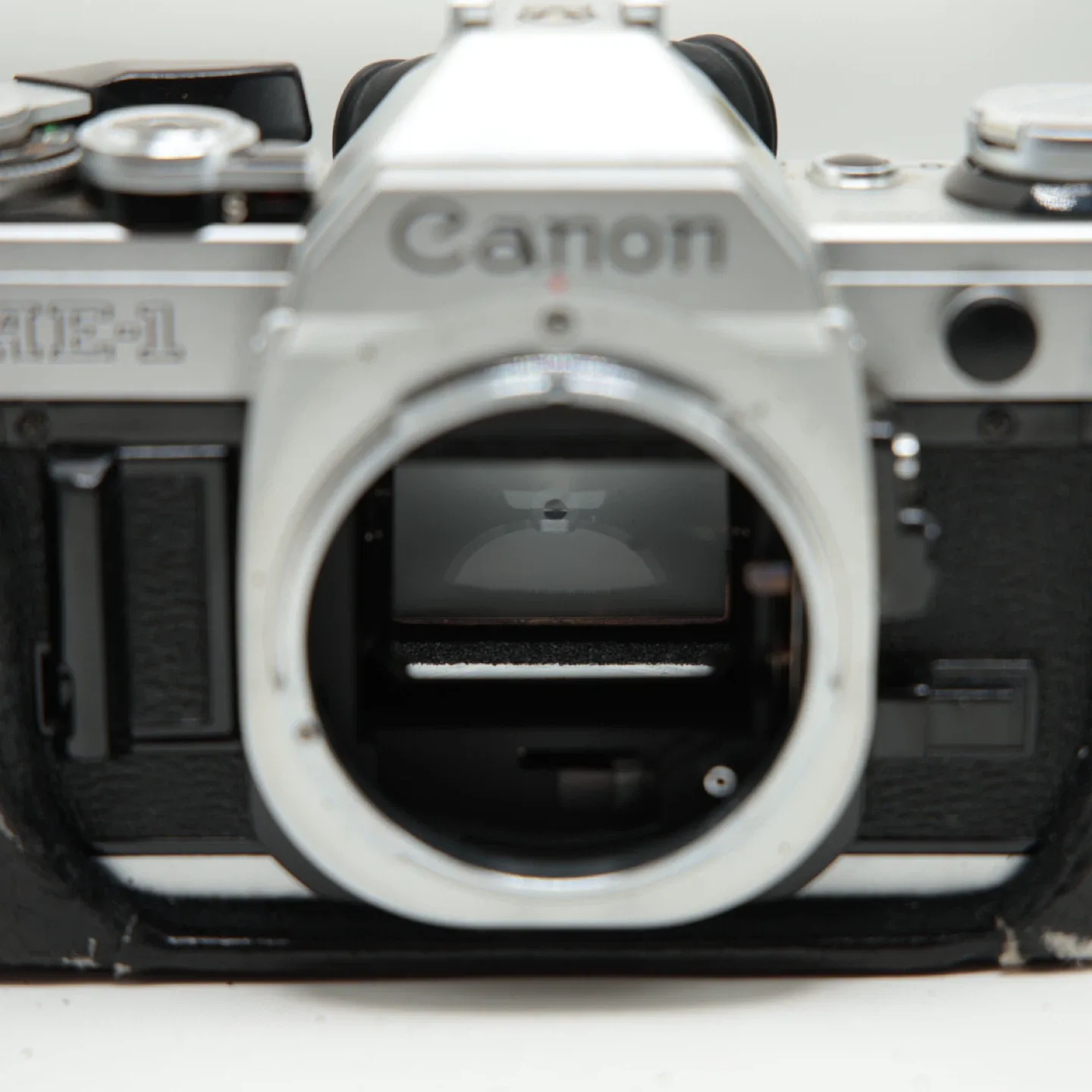 Canon AE-1 Film Camera with FD 50mm  f:1.8 Lens image indicator(7)