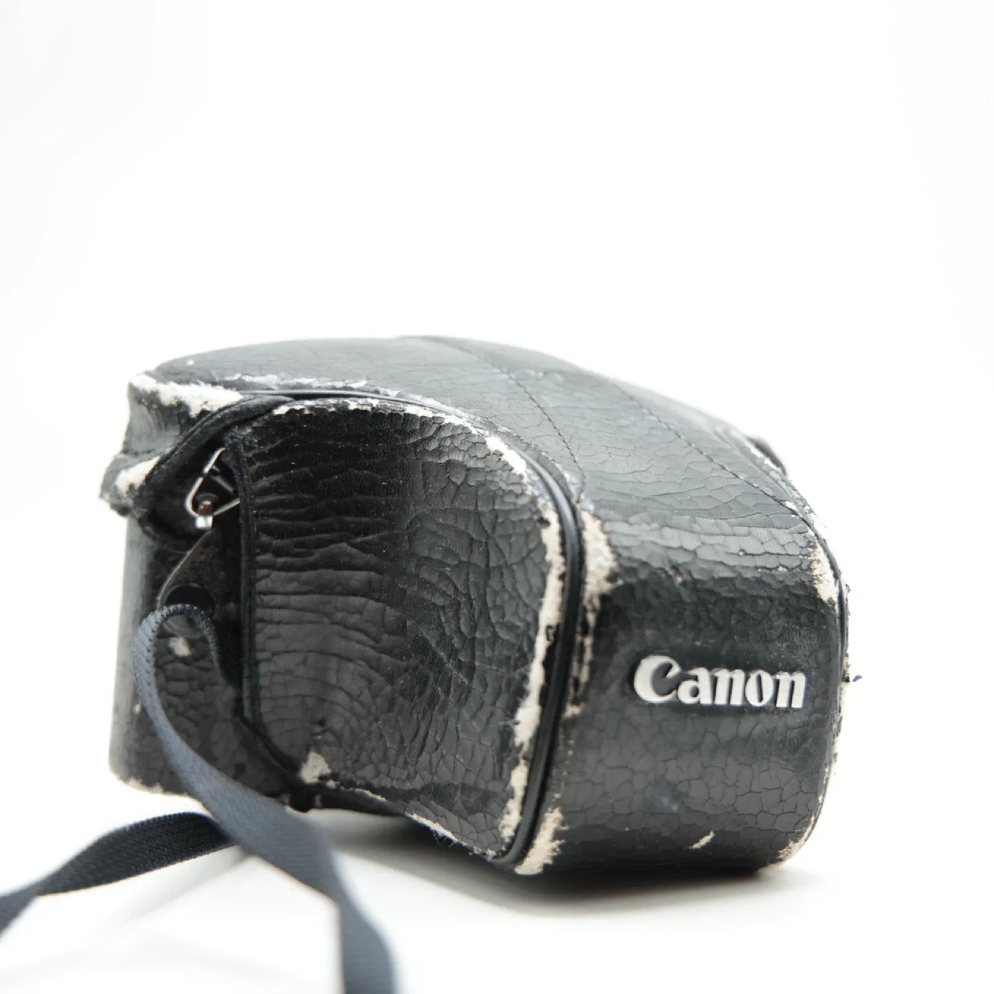 Canon AE-1 Film Camera with FD 50mm  f:1.8 Lens image indicator(9)