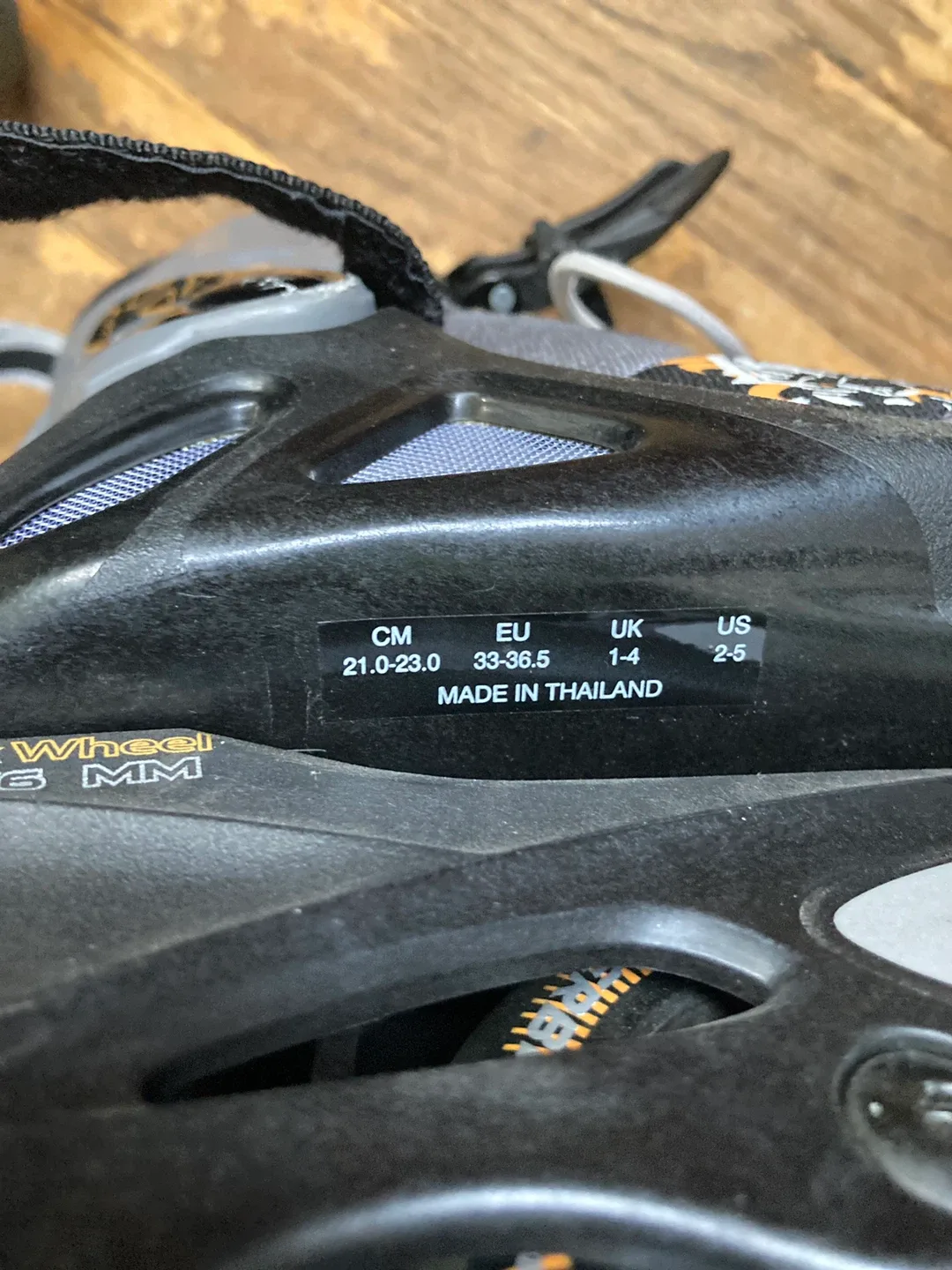 Rollerblade Adjustable Inline Skates Youth Size 2-5 US image indicator(4)