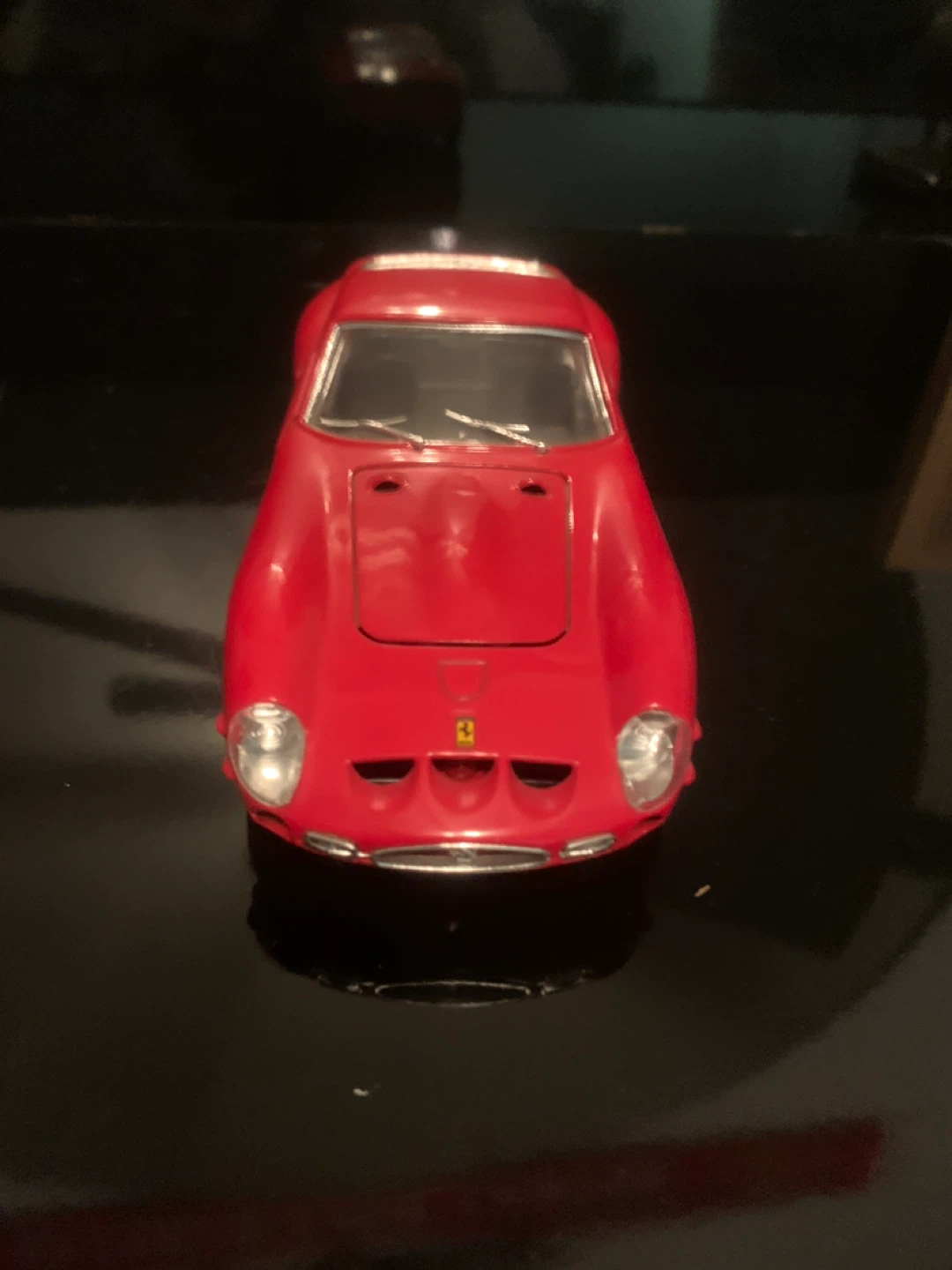 Red Ferrari 250 GTO Diecast Model Car - photo 2