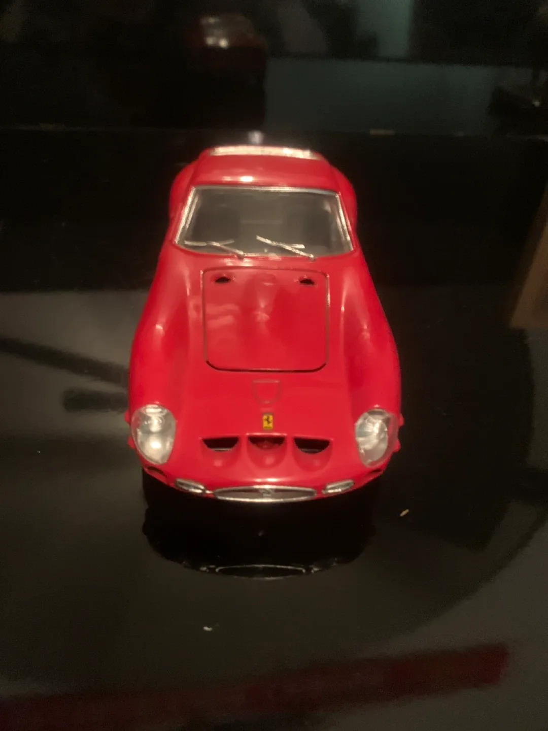 Red Ferrari 250 GTO Diecast Model Car image indicator(2)