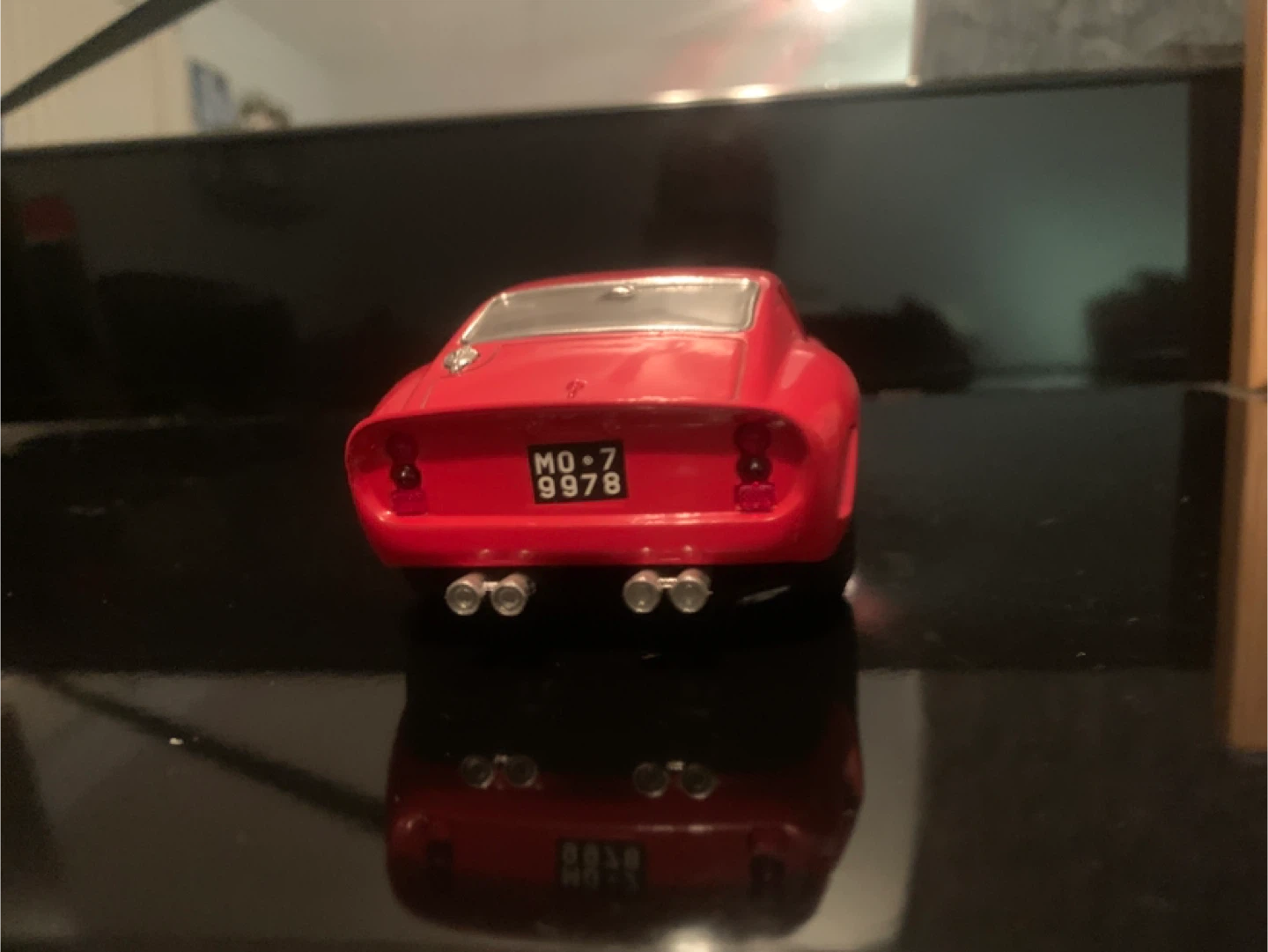Red Ferrari 250 GTO Diecast Model Car - photo 4