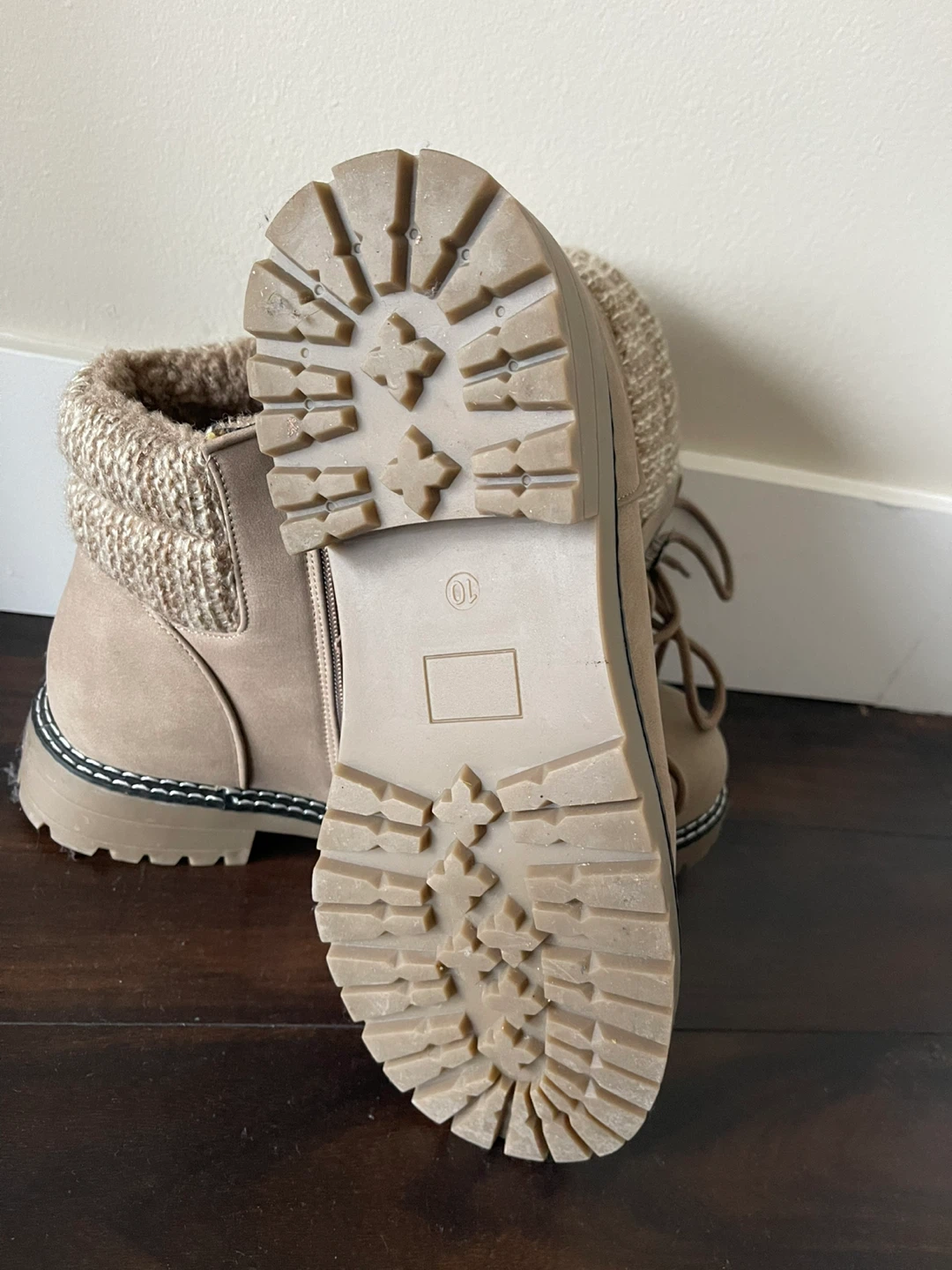 Beige Lace-Up Winter Boots - Size 10 - photo 4