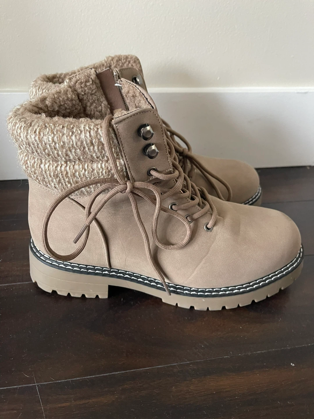 Beige Lace-Up Winter Boots - Size 10 - photo 3