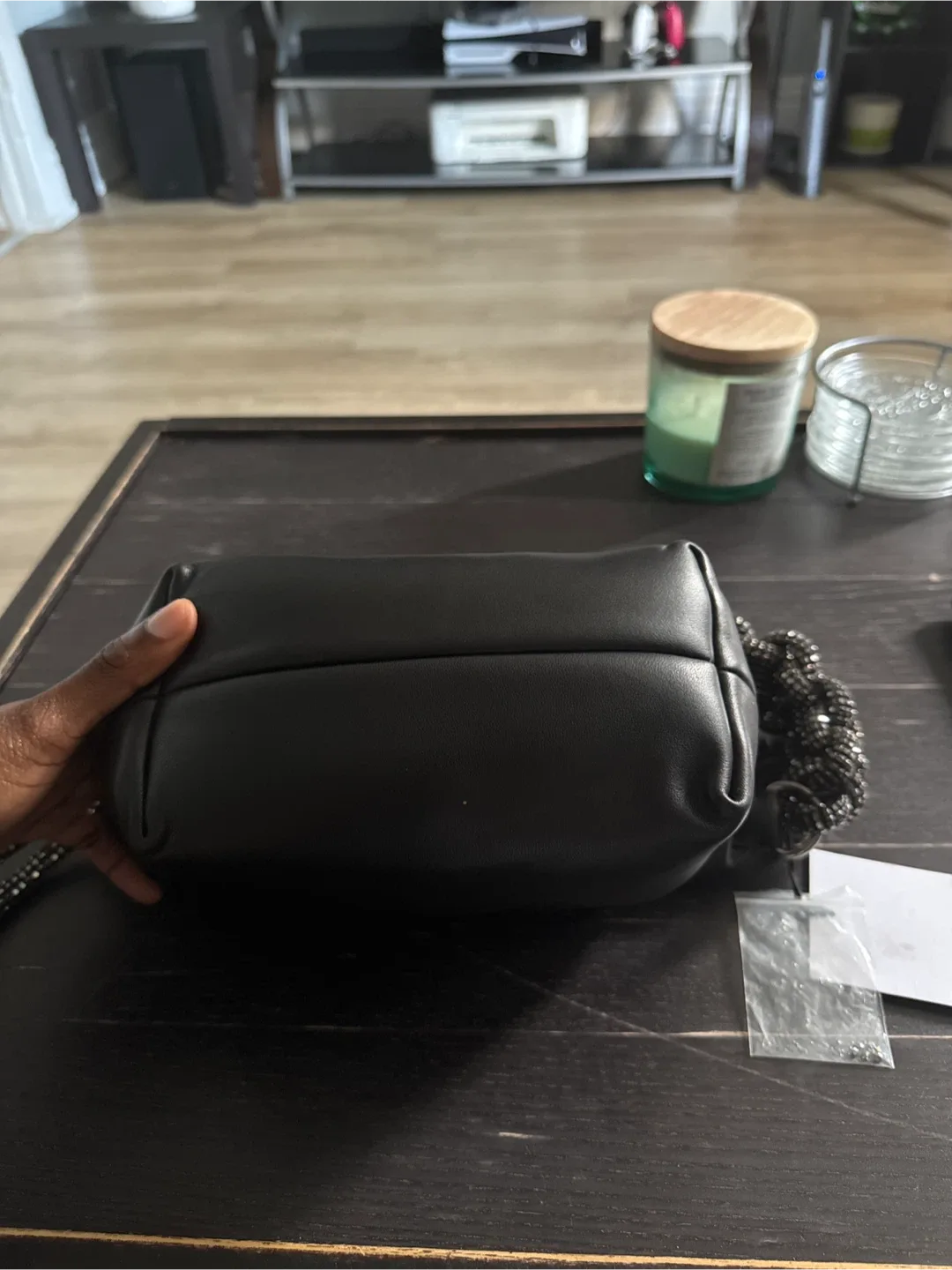 Kara hand bag image indicator(3)