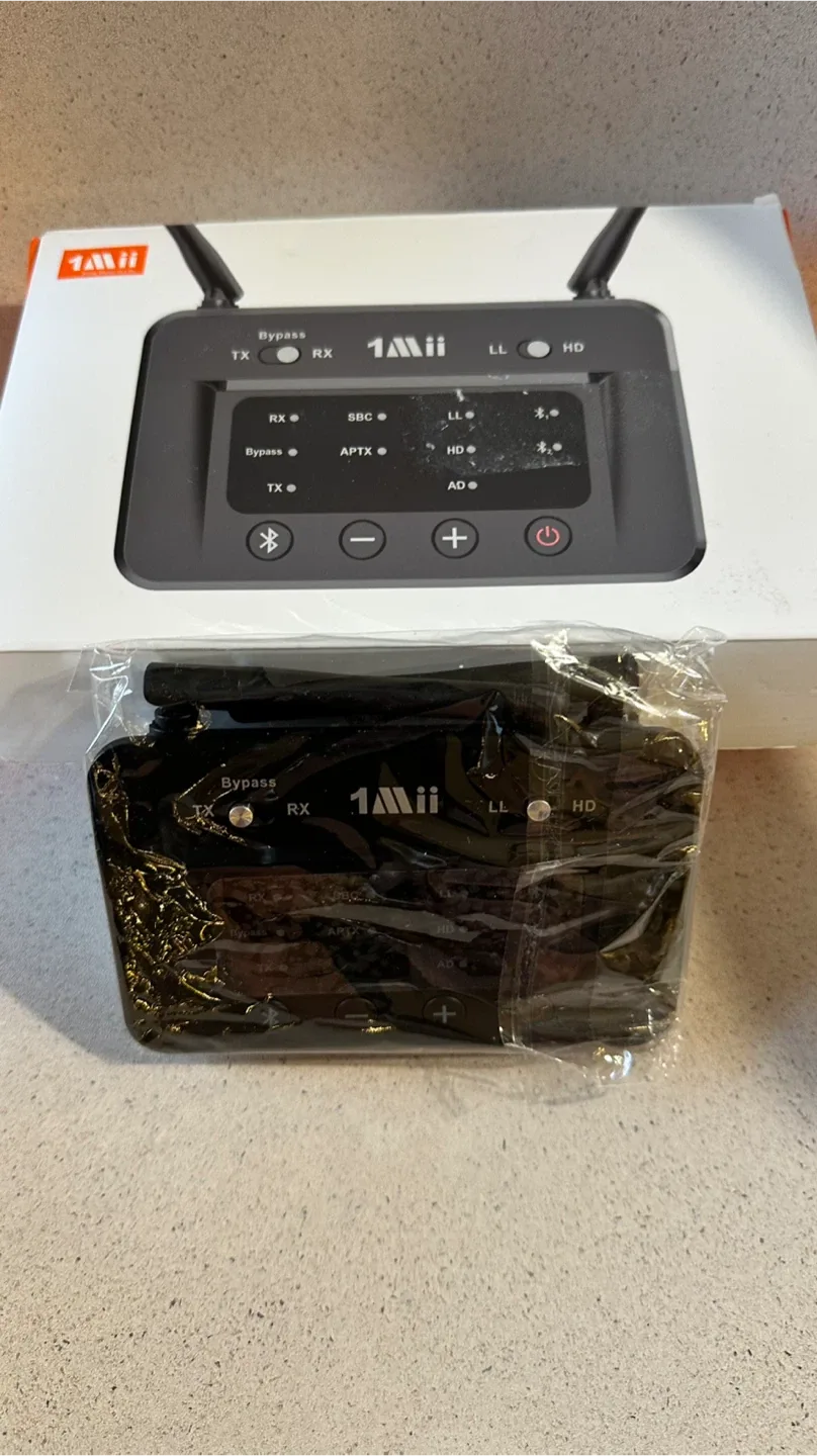 1Mii B03 Long Range Bluetooth 5.3 Transmitter Receiver thumbnail