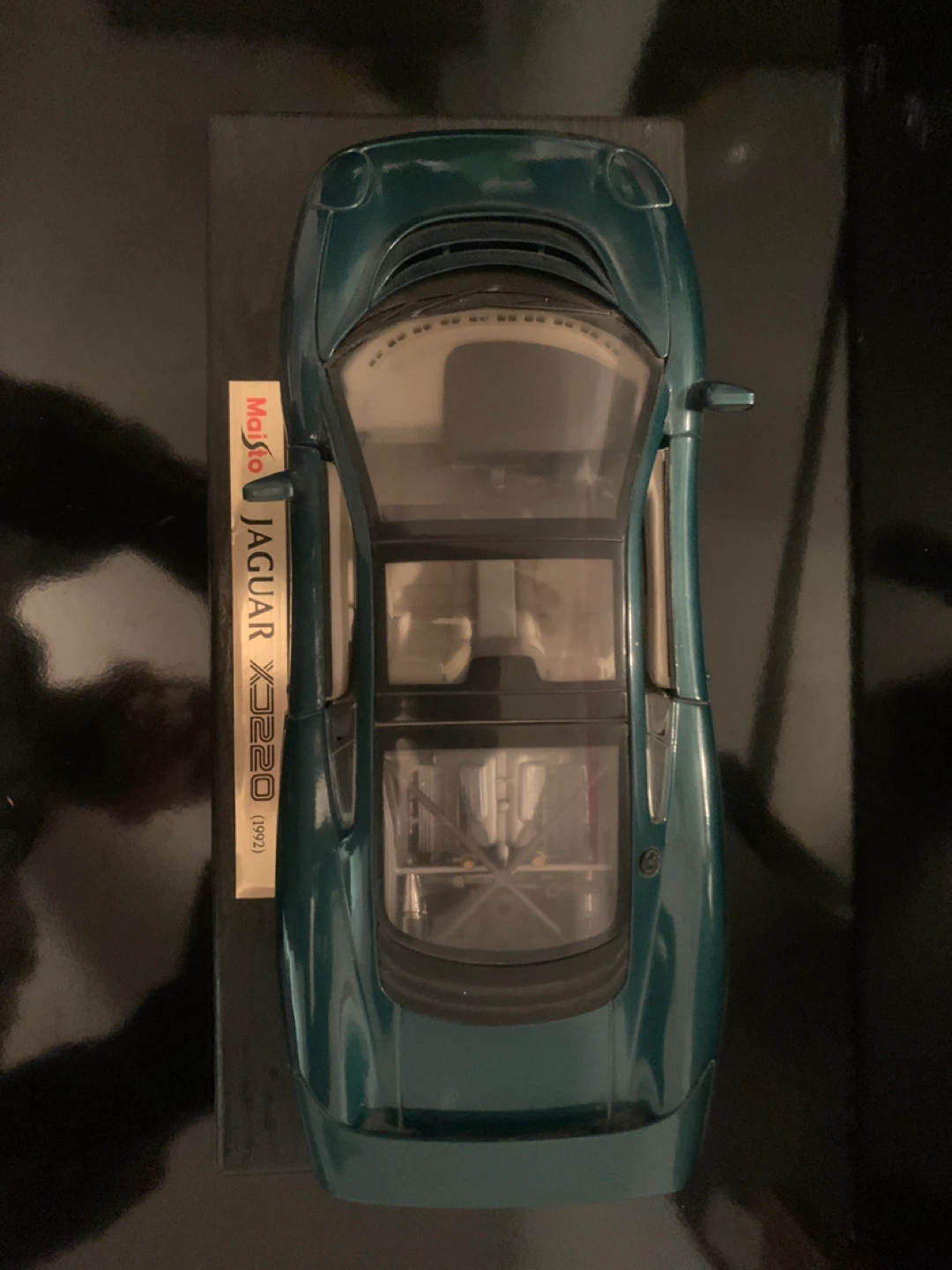 Maisto Jaguar XJ220 (1992) Diecast Model Car - photo 3
