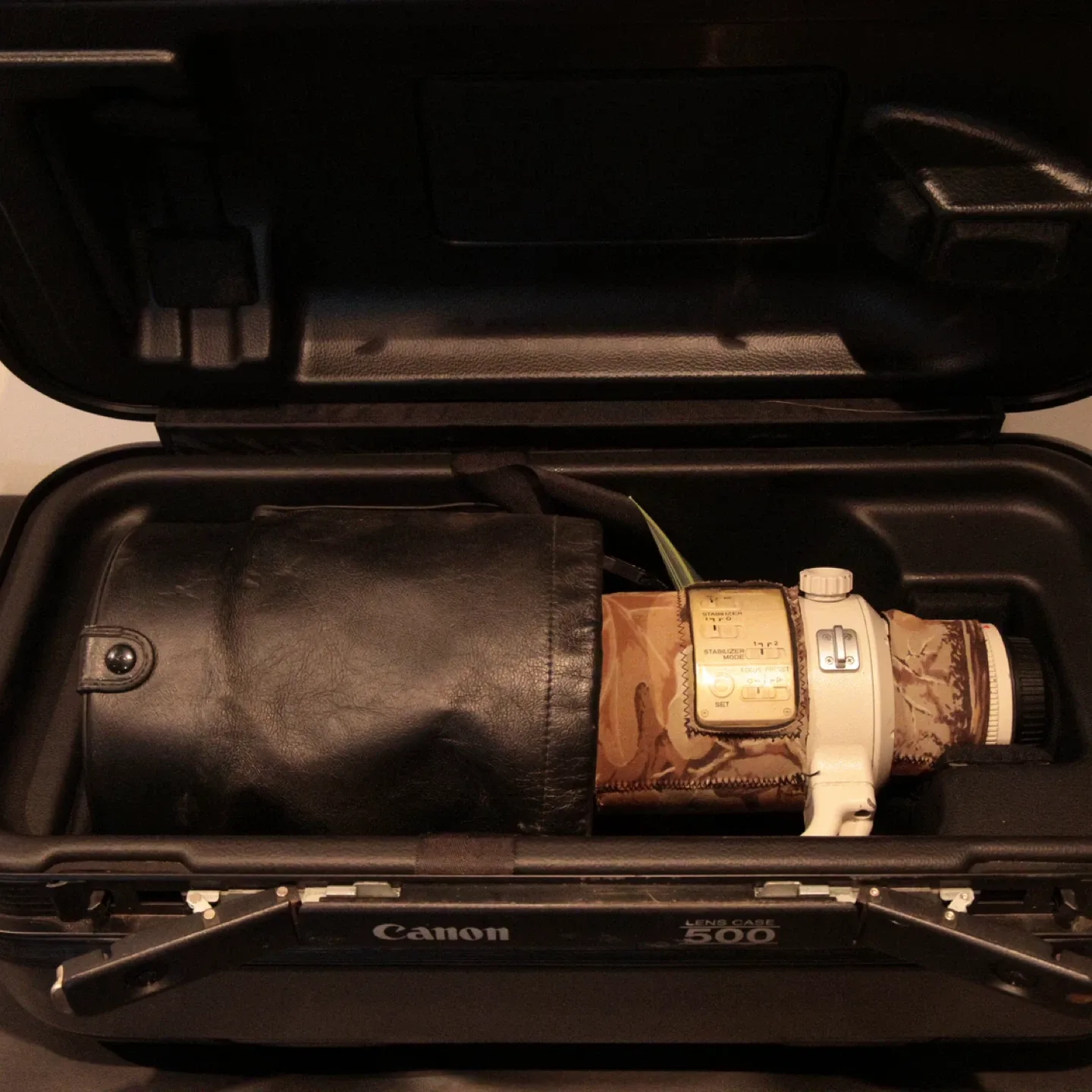 Camera EF 500mm f4 L IS USM Lens with Camouflage Cover image indicator(9)