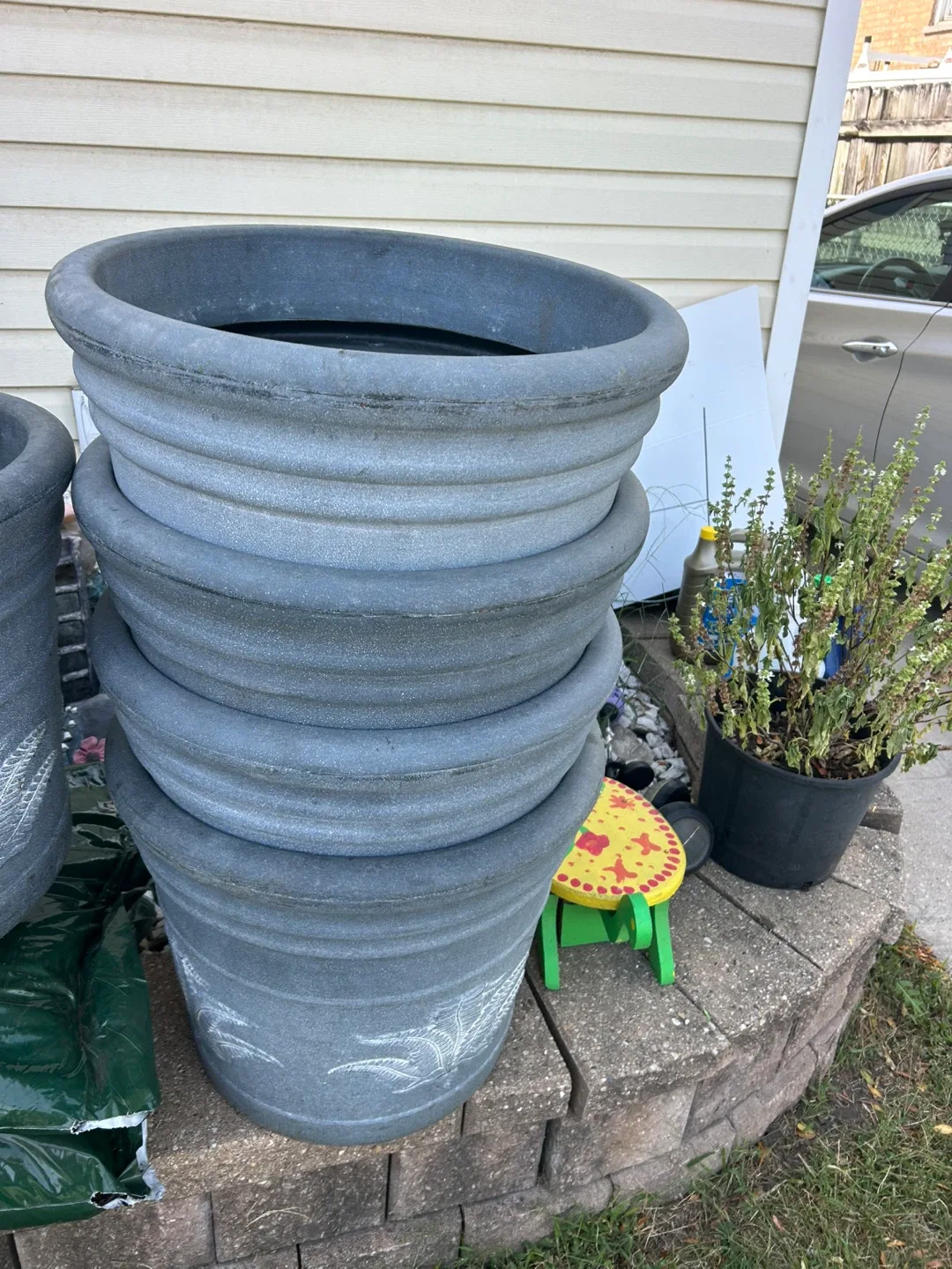 Gray Outdoor Planter Pots image indicator(2)
