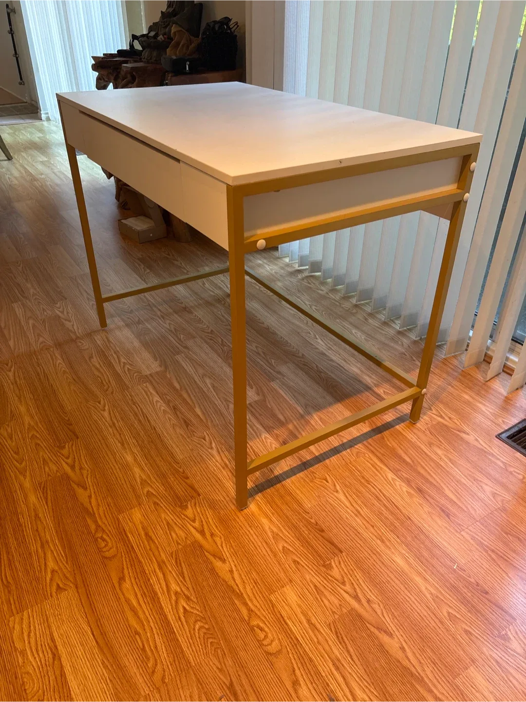 White and Gold Accent Desk image indicator(3)