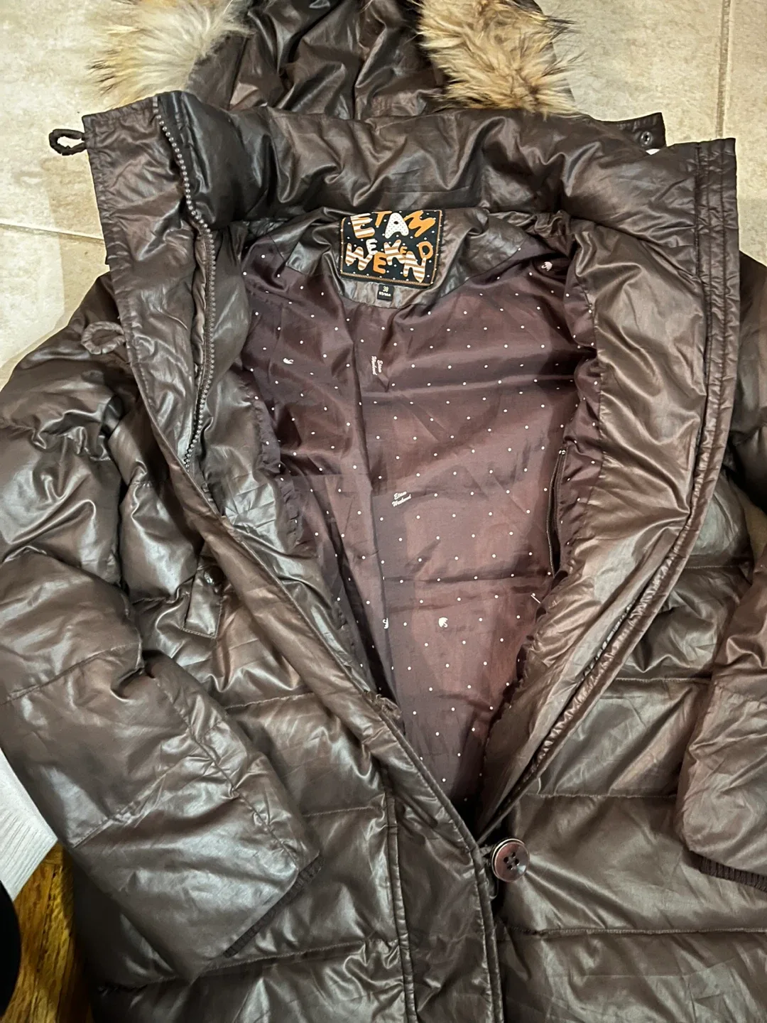 Women’s Brown Puffer Jacket (M) image indicator(4)