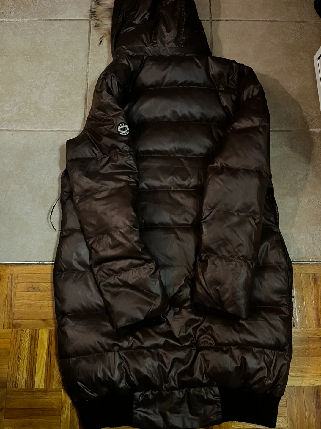 Women’s Brown Puffer Jacket (M) image indicator(6)