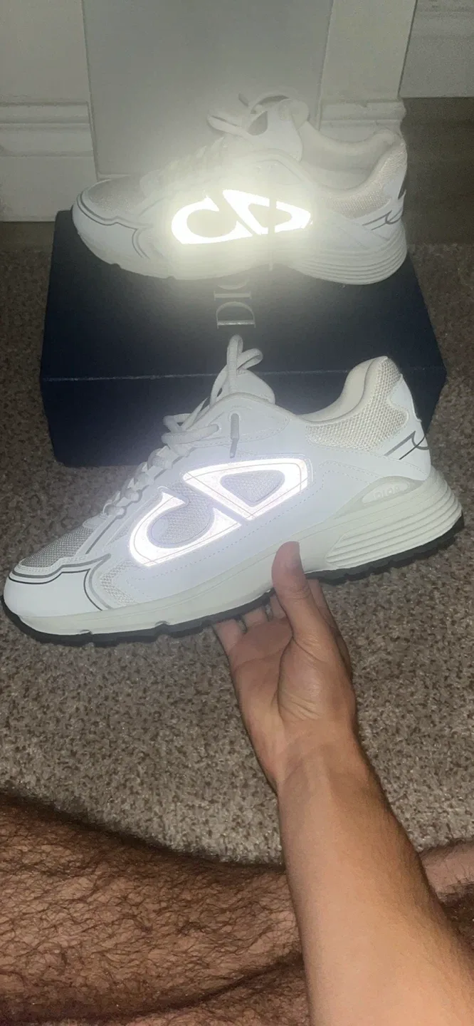 Dior B30 White Sneakers image indicator(2)