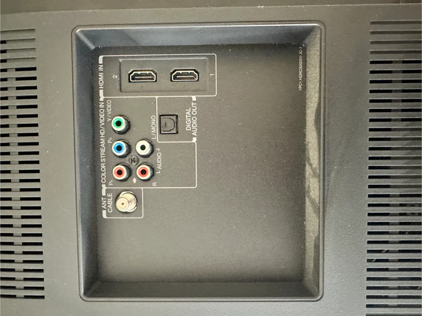 Toshiba 32" TV image indicator(3)