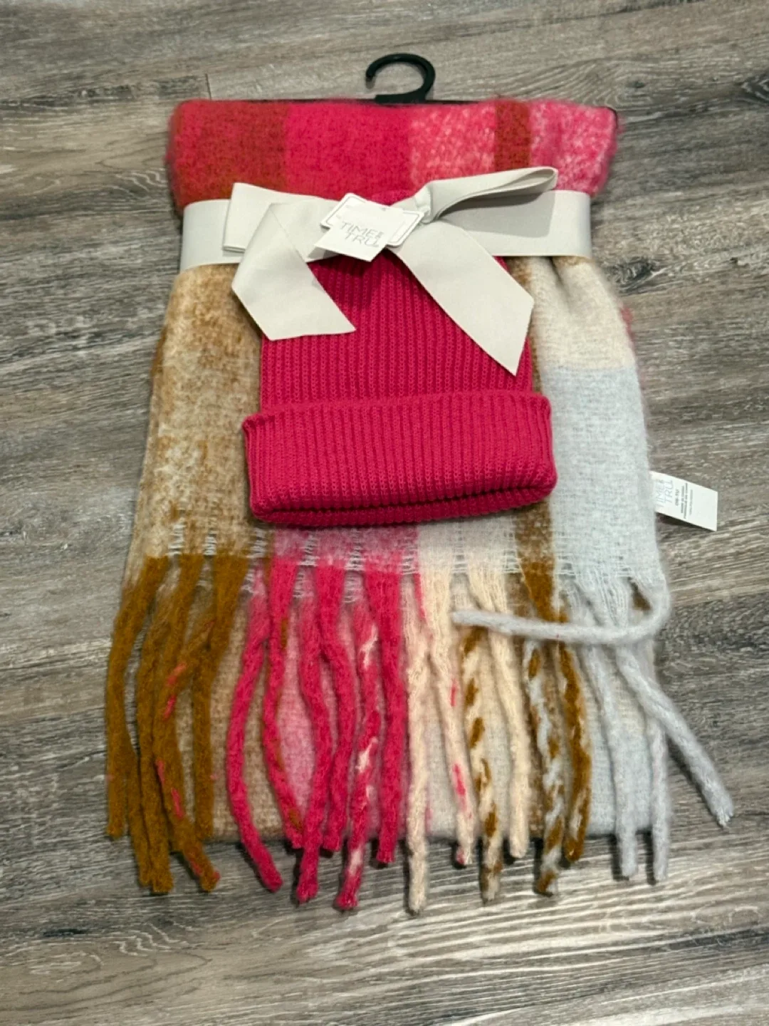 Ladies Time and Tru Scarf and Hat Set - New thumbnail