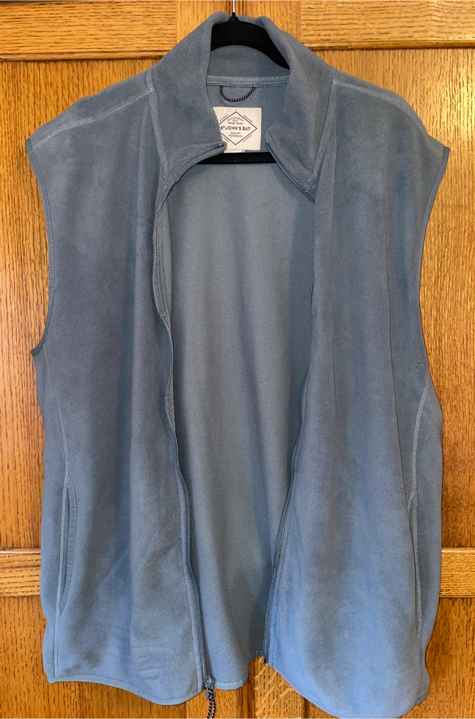 Men’s Grey Vest. Large