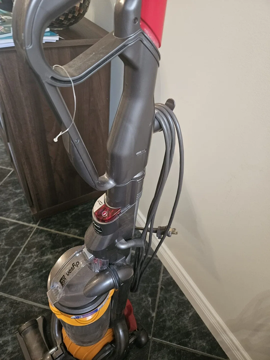 Dyson DC29 Vacuum Cleaner image indicator(2)