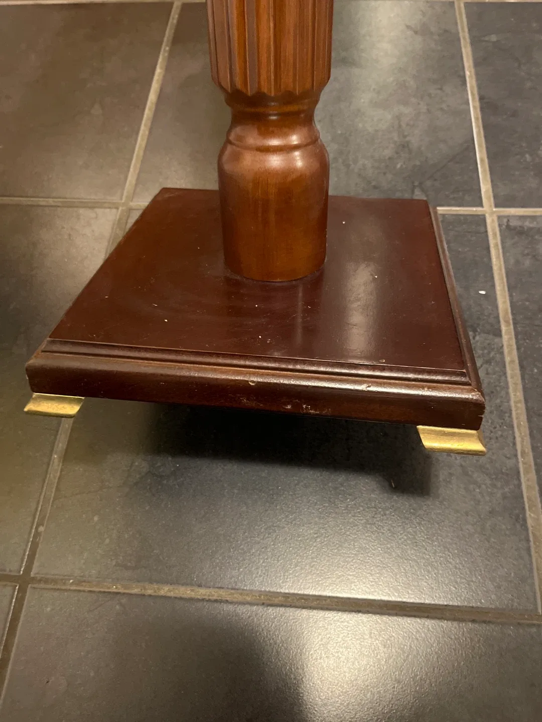 Bombay Company Wooden Plant Stand image indicator(3)